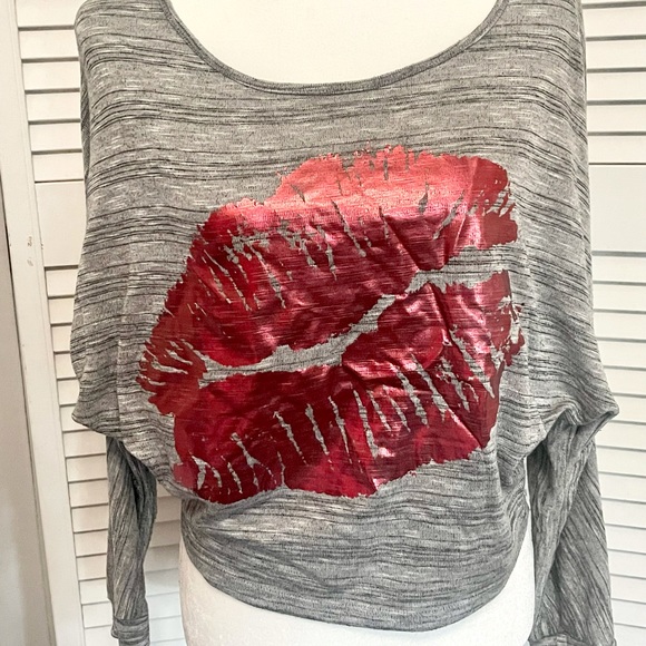 UR VA NA Sweater - Picture 7 of 12